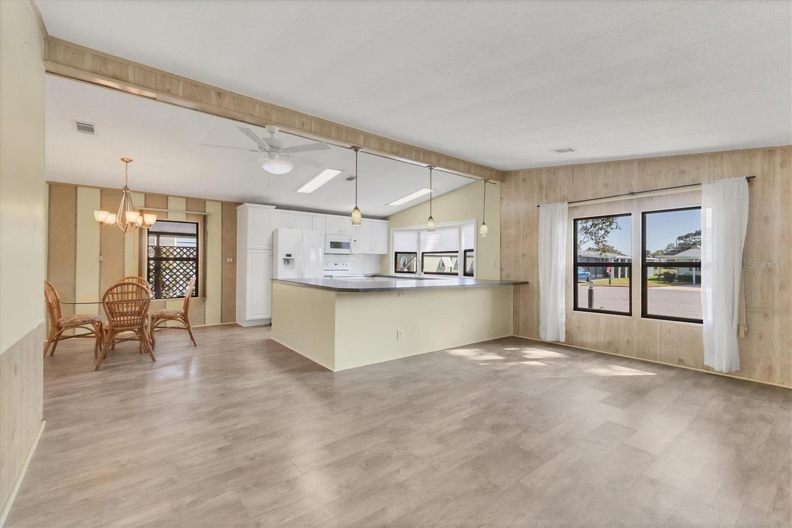 Image 17 of 58 For 804 Heathercreek Court