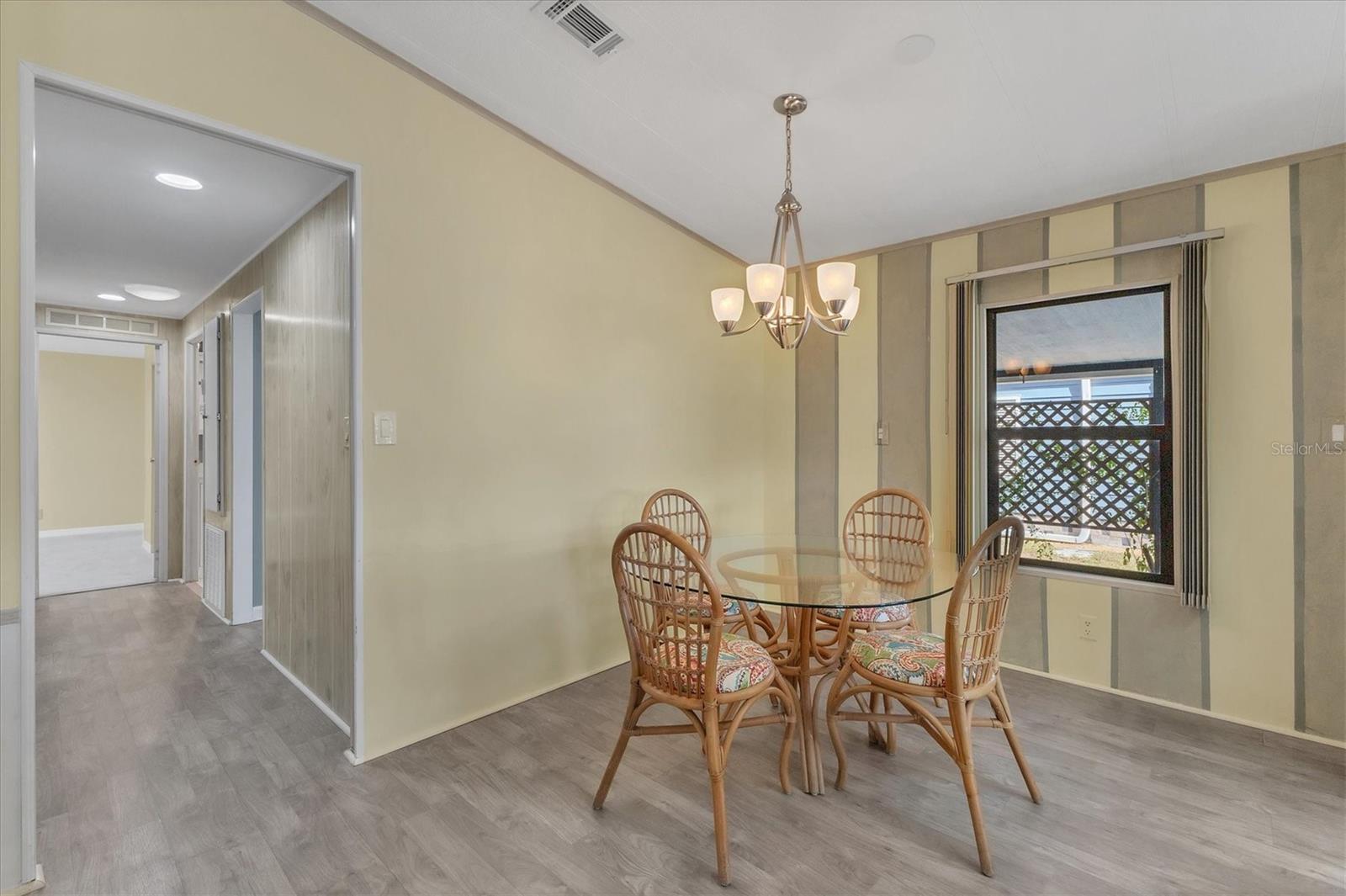 Image 18 of 58 For 804 Heathercreek Court