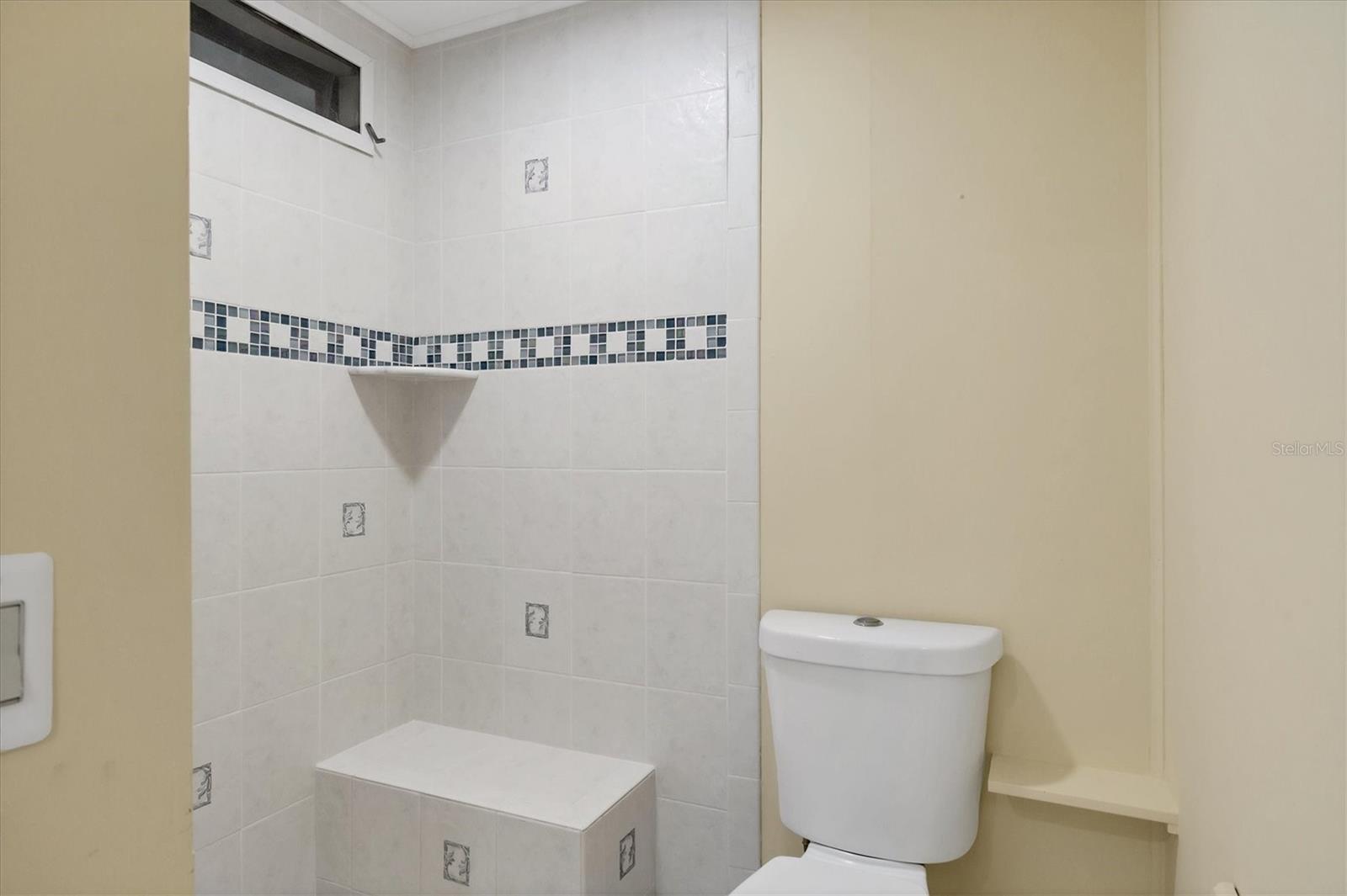 Image 32 of 58 For 804 Heathercreek Court