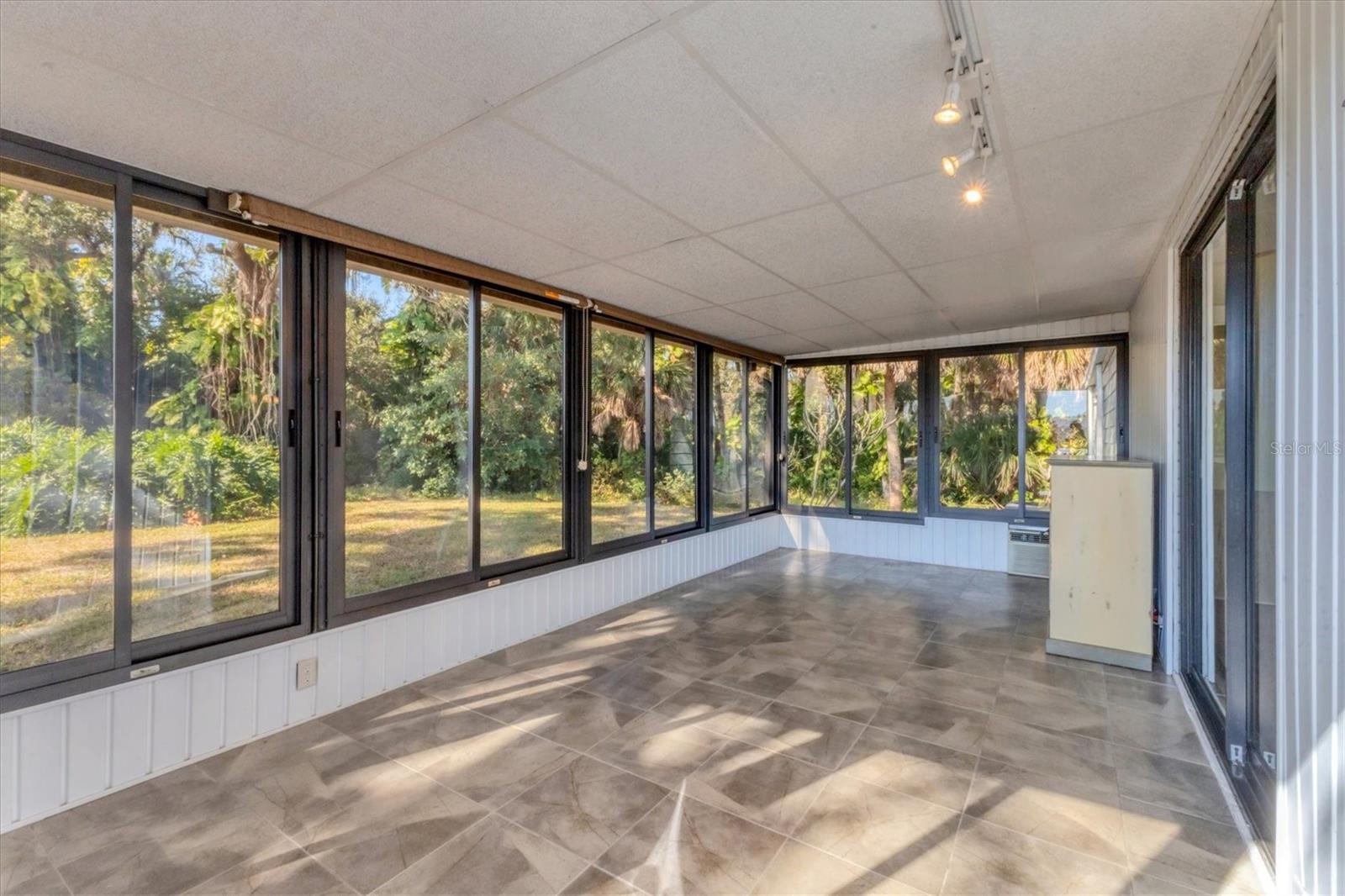 Image 33 of 58 For 804 Heathercreek Court