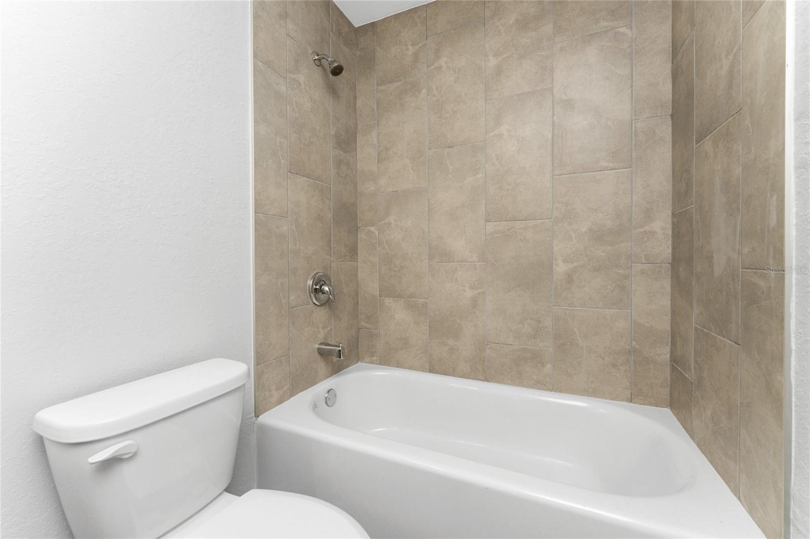 Listing photo id 22 for 5081 Chamberlain Boulevard