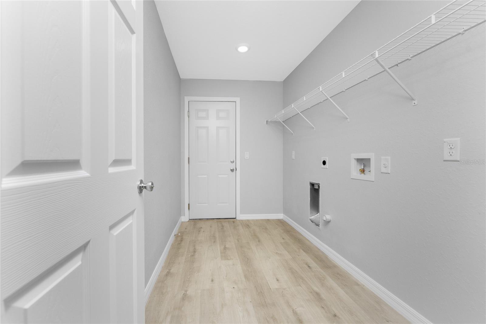 Listing photo id 28 for 5081 Chamberlain Boulevard