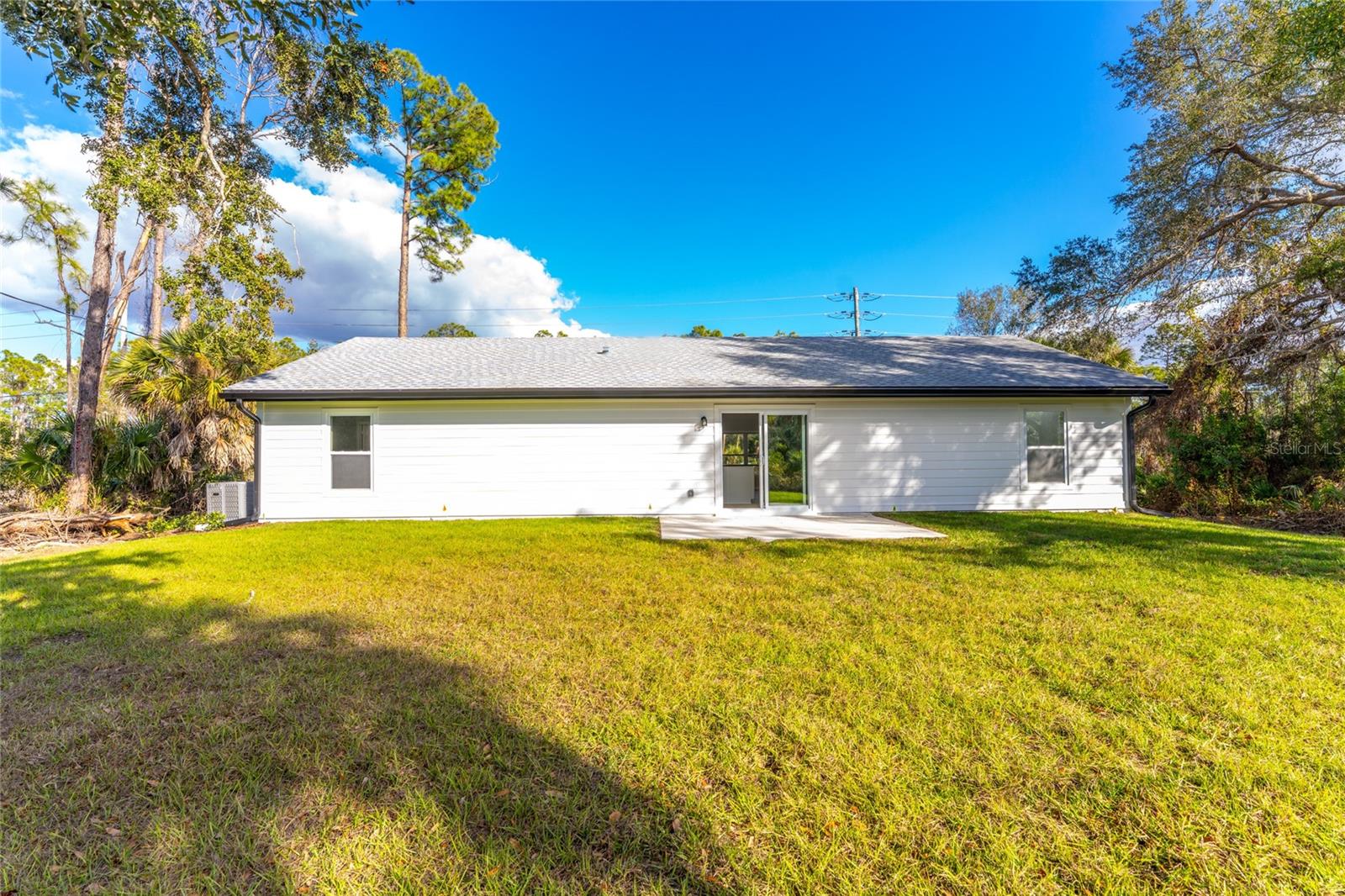 Listing photo id 2 for 5081 Chamberlain Boulevard