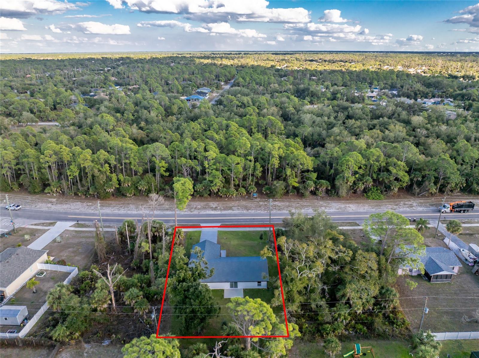 Listing photo id 50 for 5081 Chamberlain Boulevard