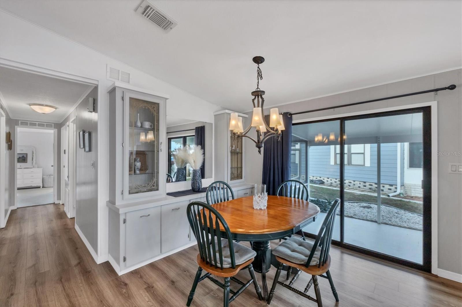 Image 18 of 54 For 753 Butterfield Circle