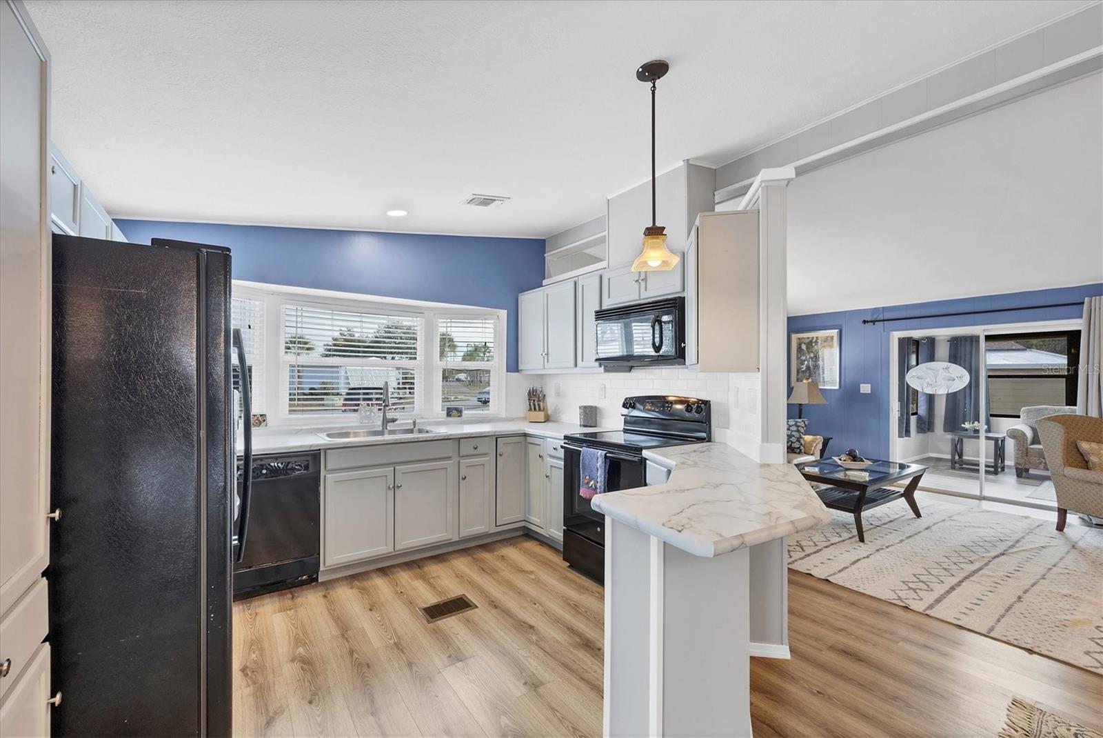 Image 19 of 54 For 753 Butterfield Circle