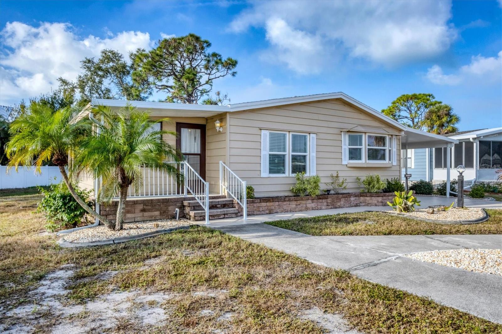 Image 4 of 54 For 753 Butterfield Circle