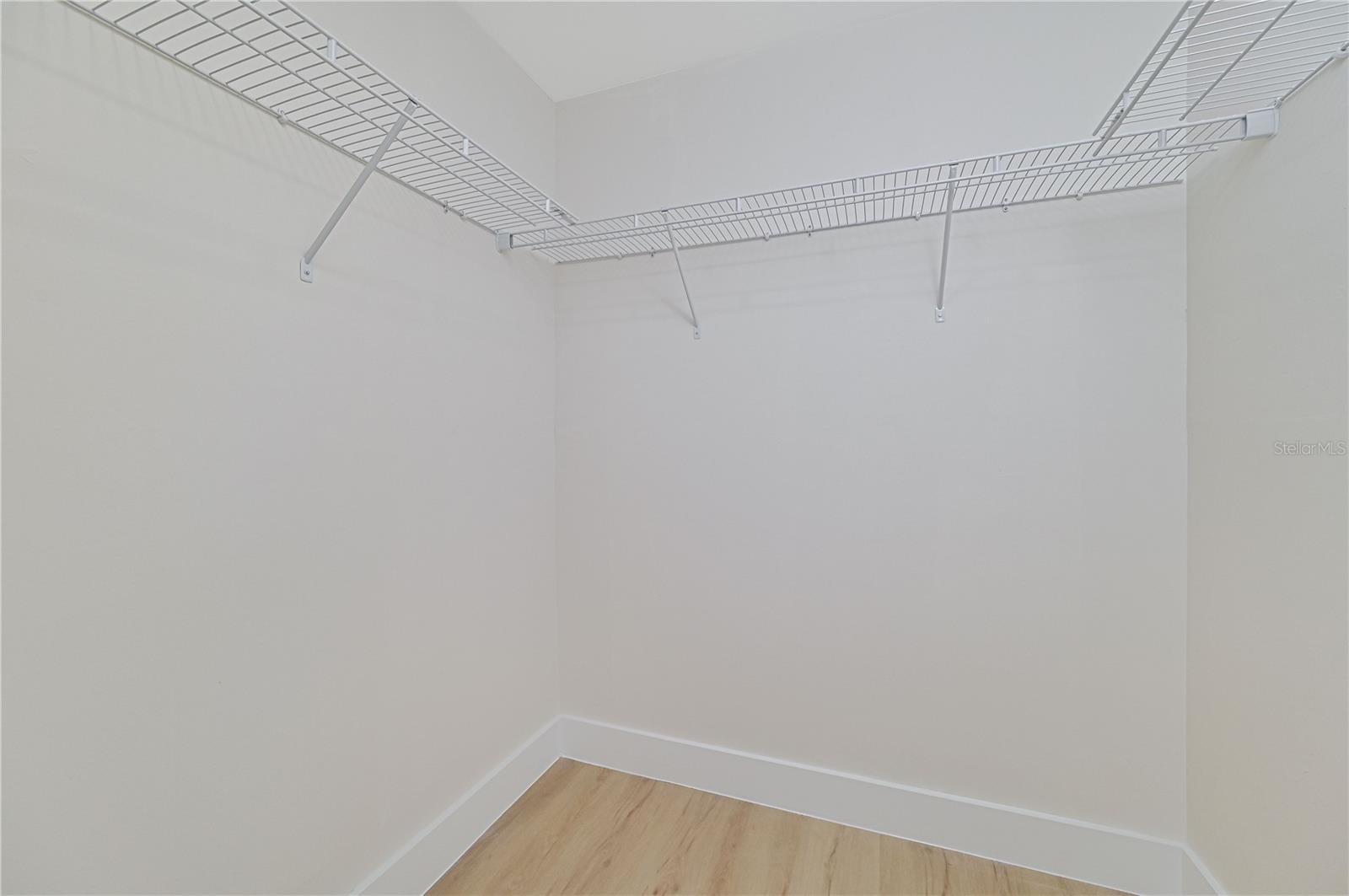 Image 23 of 46 For 14187 Barnwood Lane