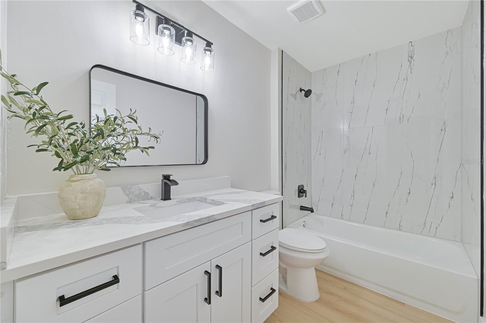 Image 28 of 46 For 14187 Barnwood Lane