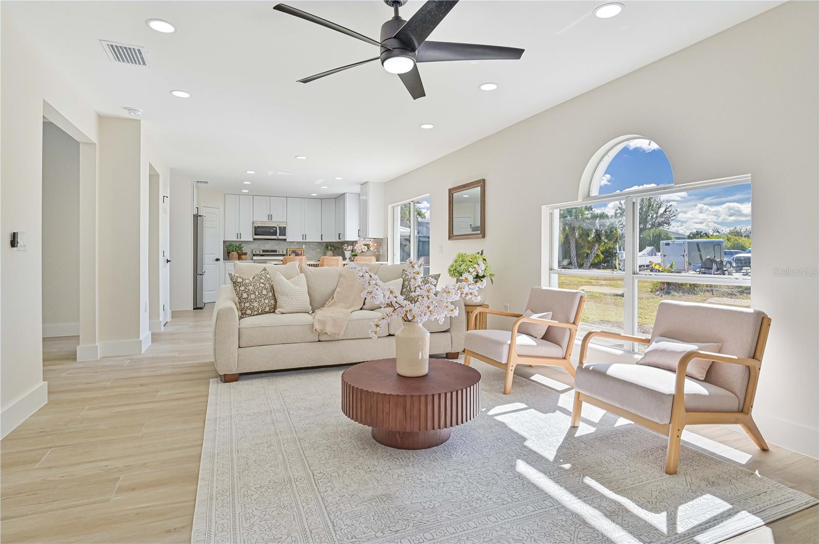 Image 3 of 46 For 14187 Barnwood Lane