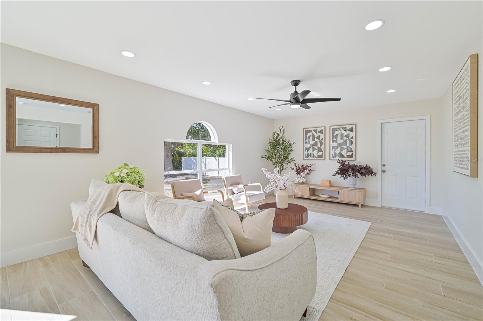 Image 6 of 46 For 14187 Barnwood Lane