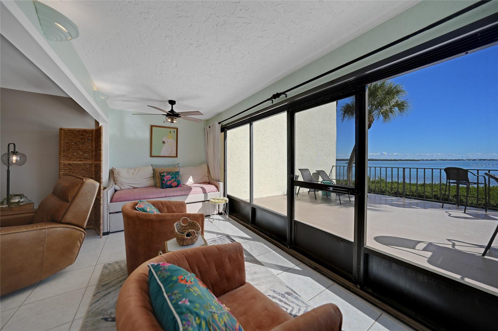 Image 26 of 46 For 1591 Beach Road 202