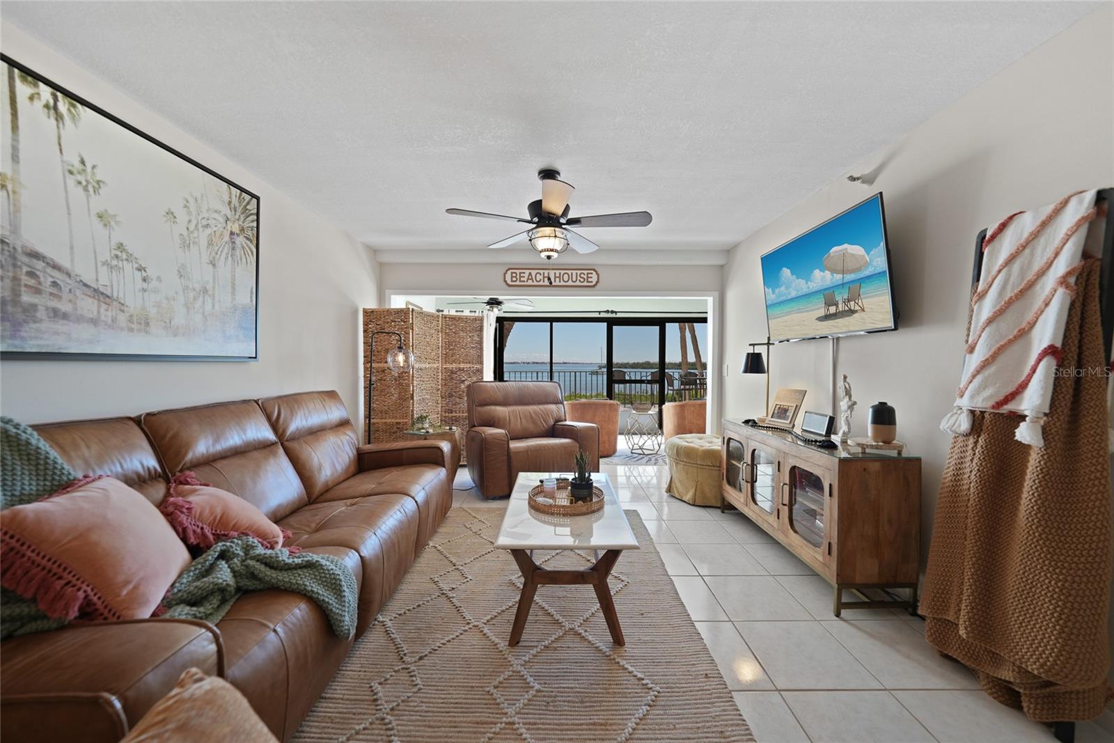 Image 4 of 46 For 1591 Beach Road 202