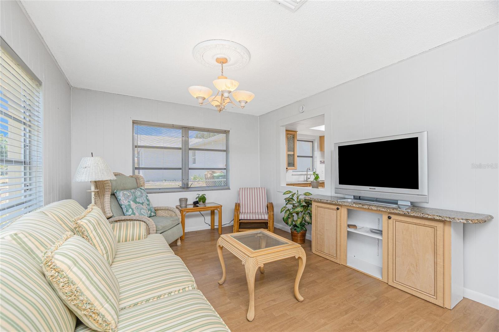 Image 22 of 59 For 113 Annapolis Lane