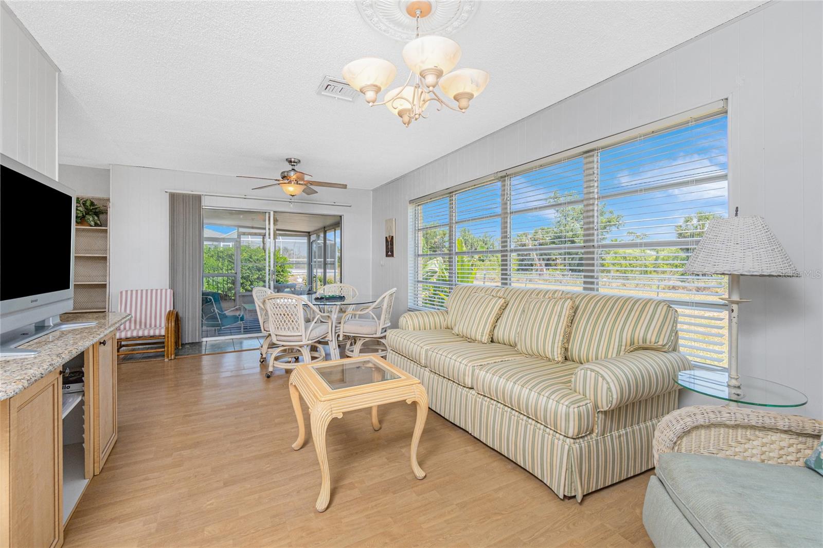 Image 26 of 59 For 113 Annapolis Lane