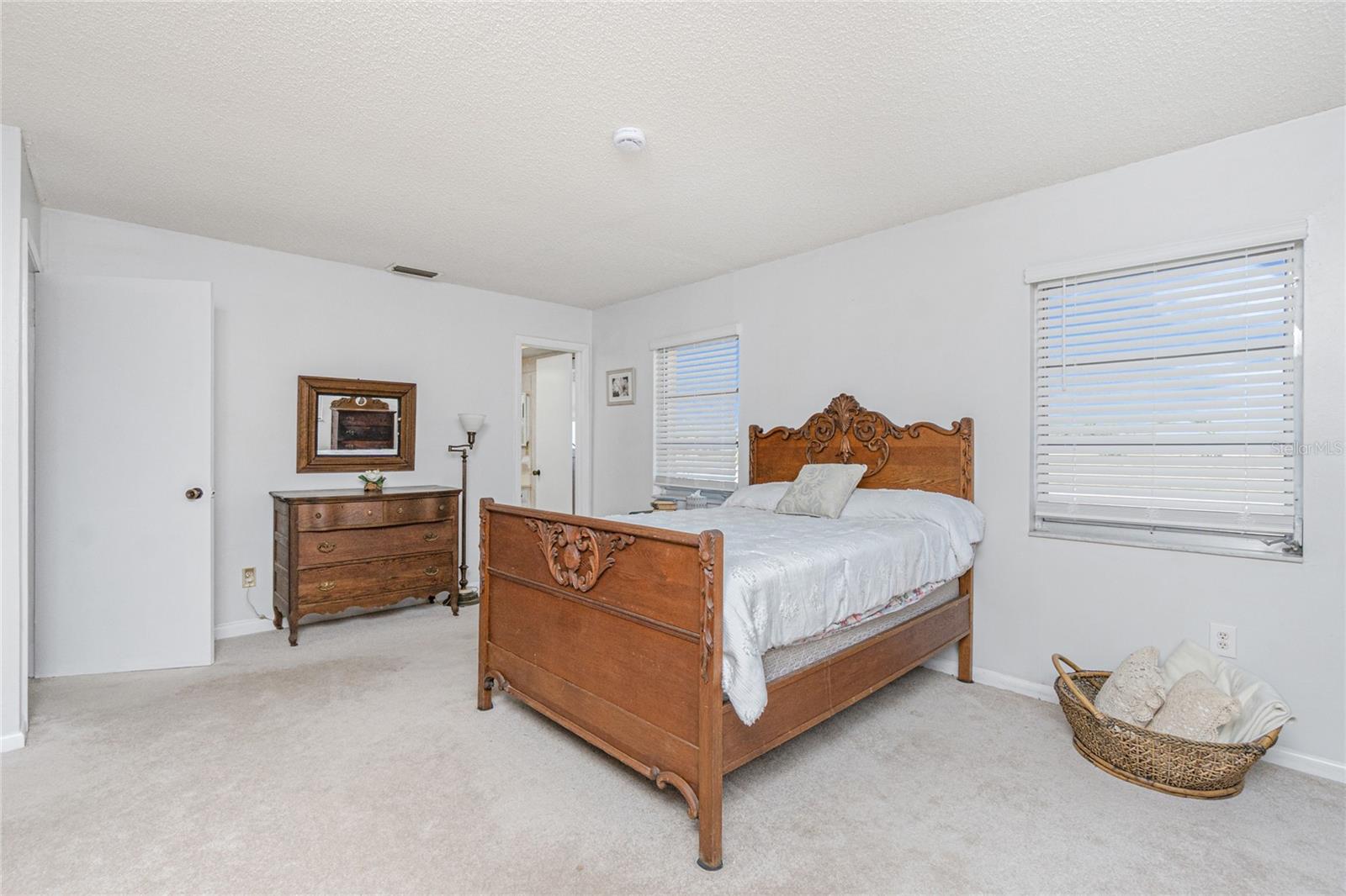 Image 31 of 59 For 113 Annapolis Lane