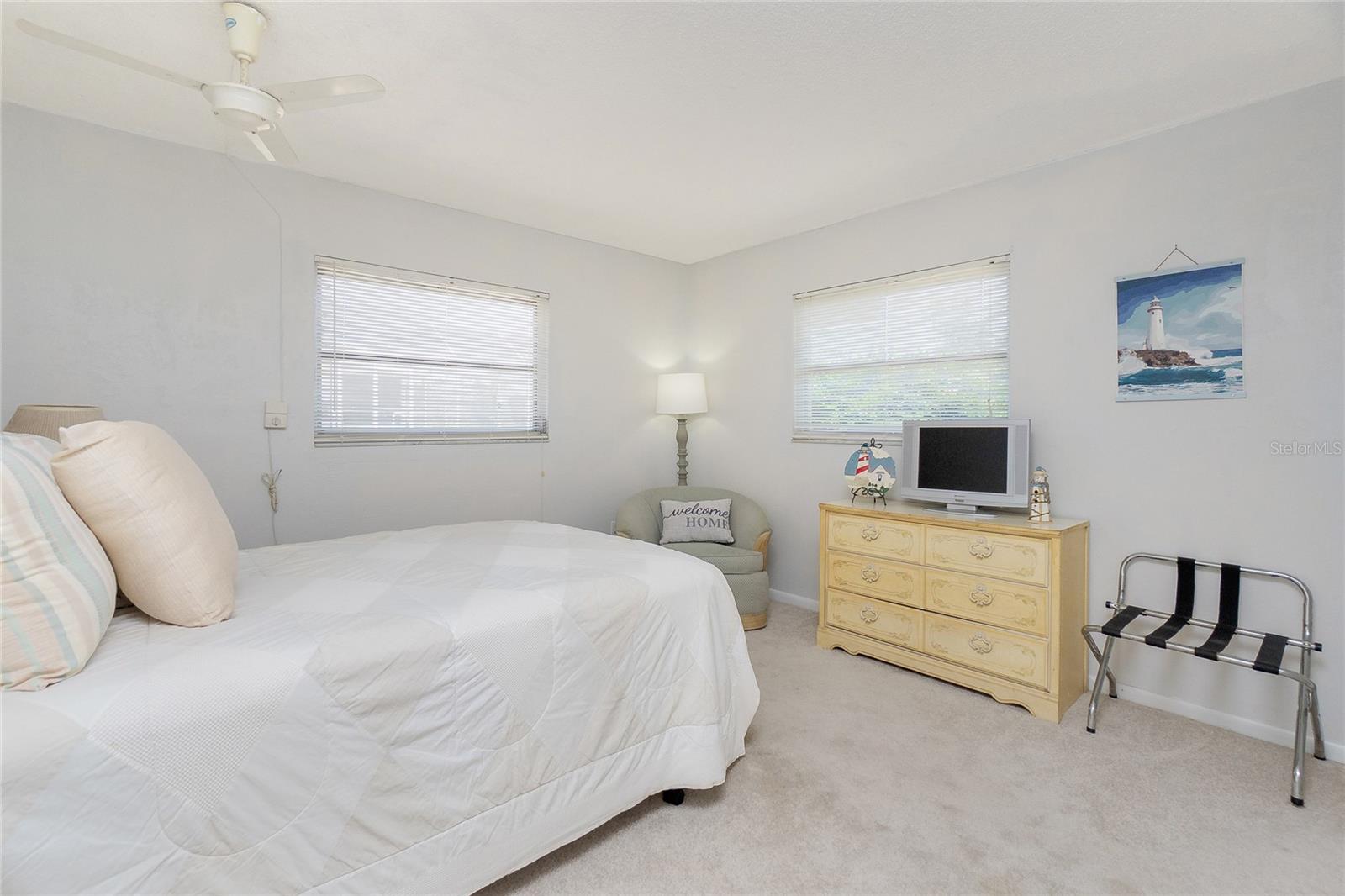 Image 35 of 59 For 113 Annapolis Lane