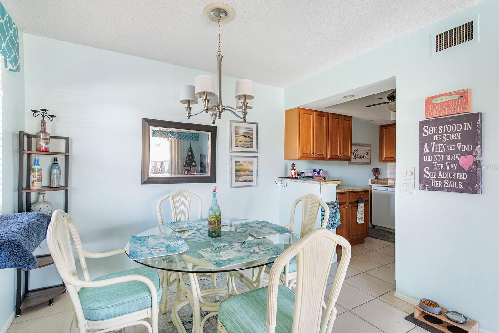 Image 11 of 50 For 84 Boundary Boulevard 165