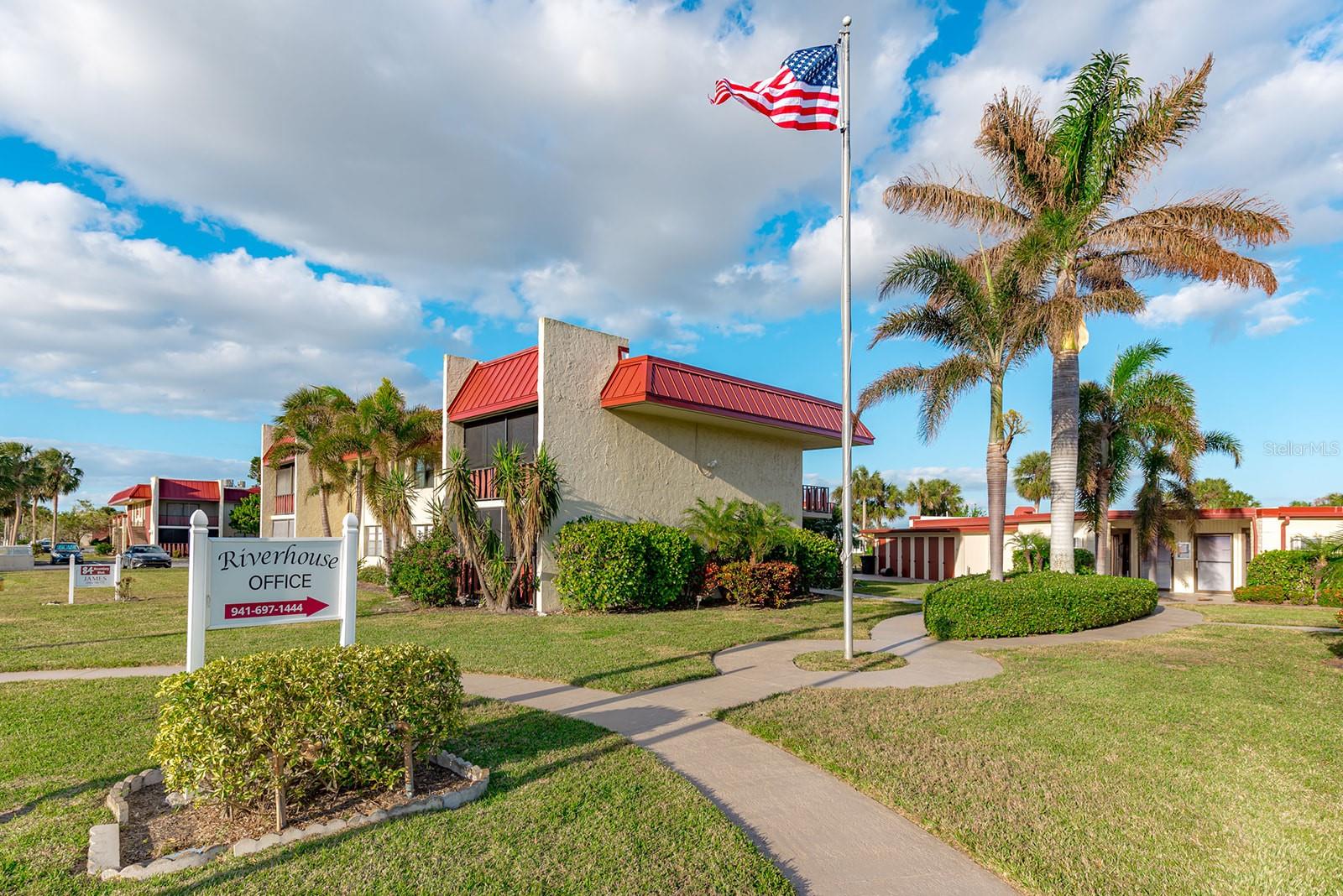 Image 28 of 50 For 84 Boundary Boulevard 165