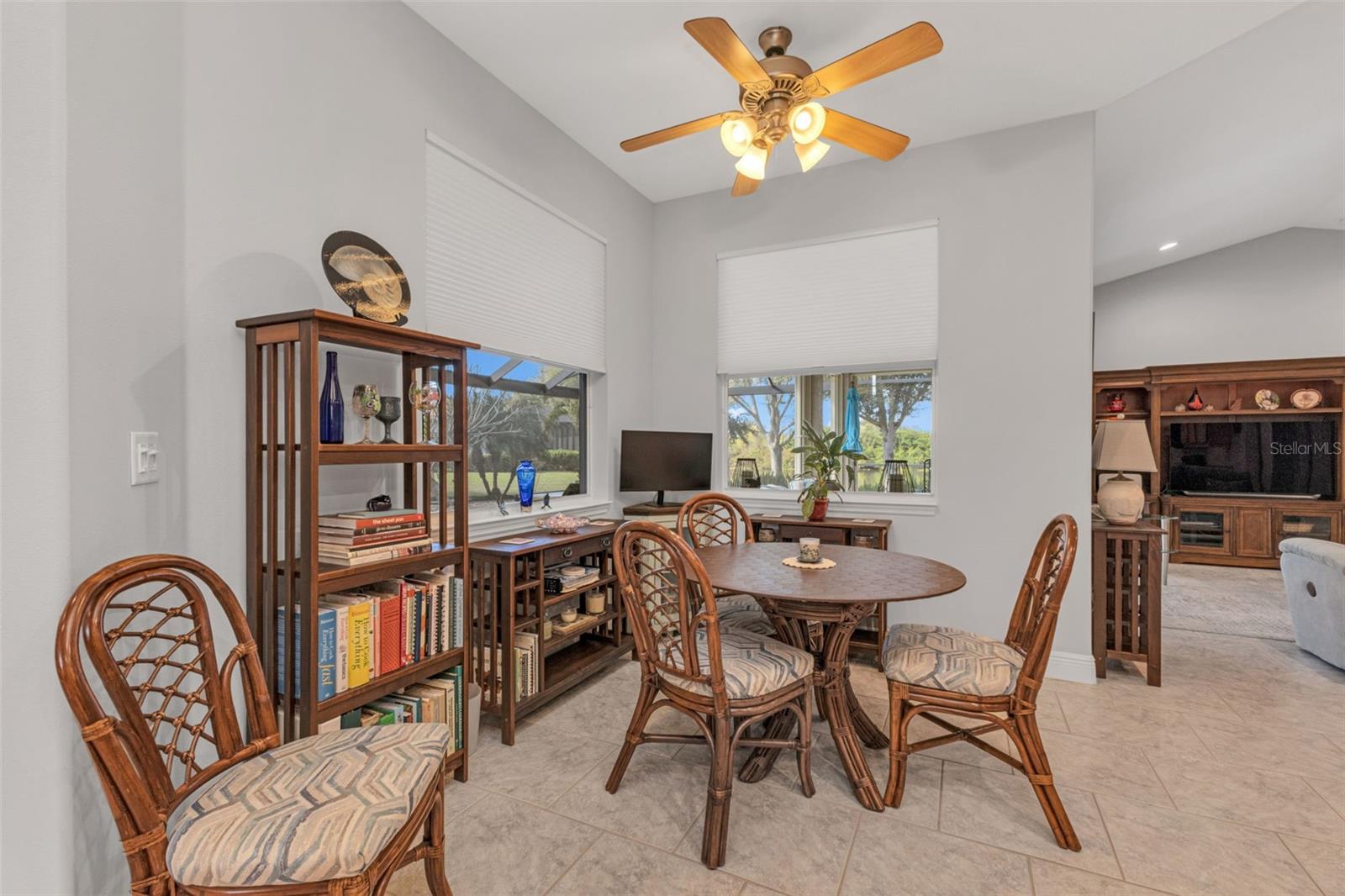 Image 10 of 41 For 895 Clear Lake Drive