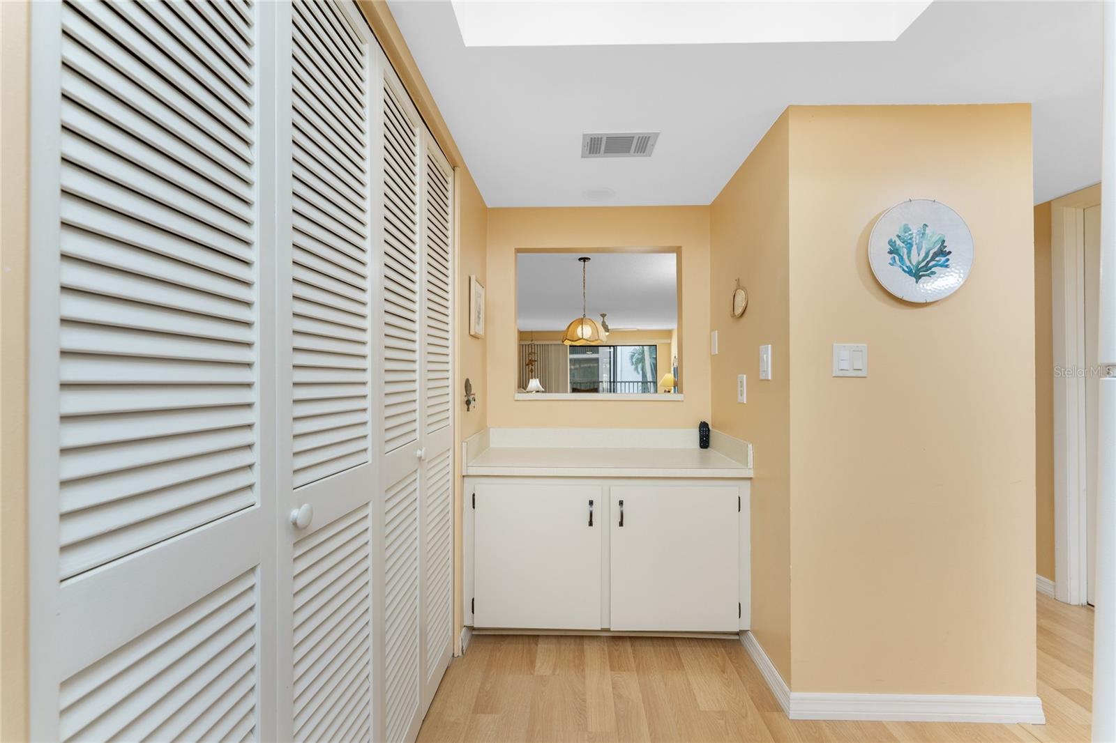 Image 18 of 58 For 2700 Beach Road E107