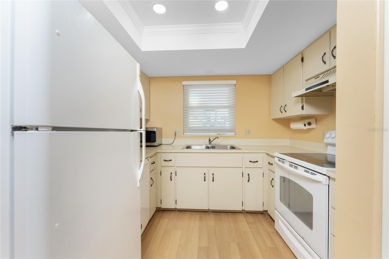 Image 23 of 58 For 2700 Beach Road E107