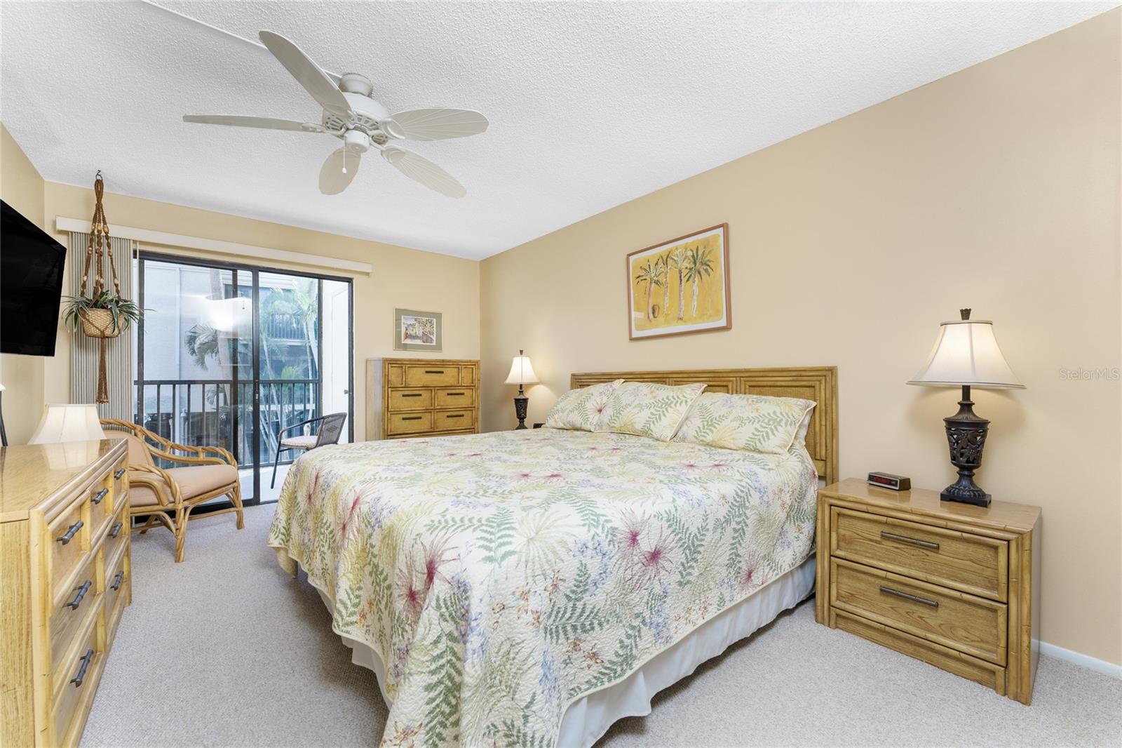 Image 25 of 58 For 2700 Beach Road E107