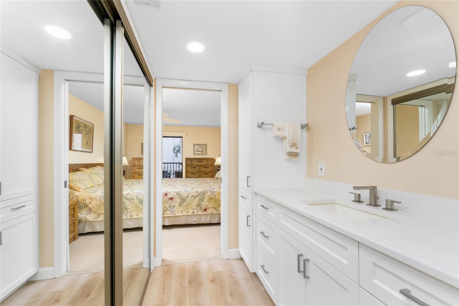 Image 29 of 58 For 2700 Beach Road E107