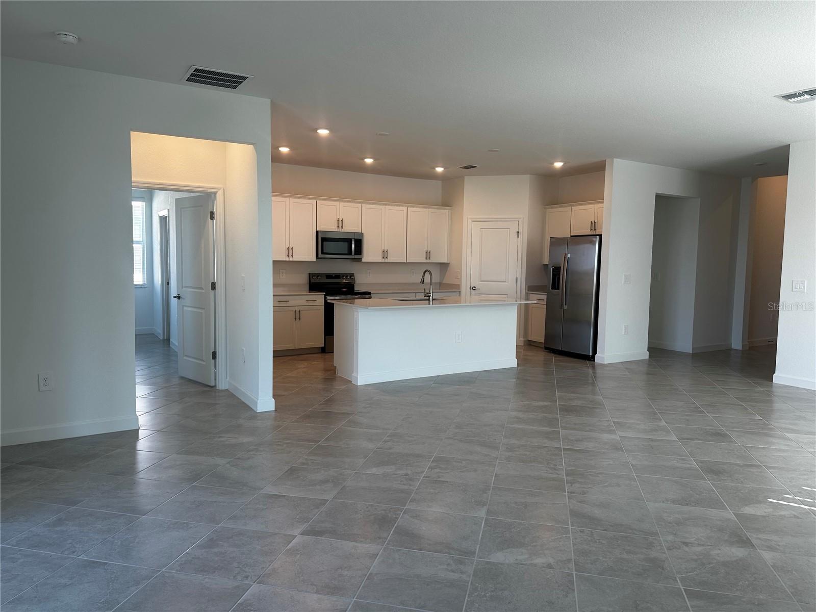 Image 4 of 12 For 8092 Saint Kitts Circle