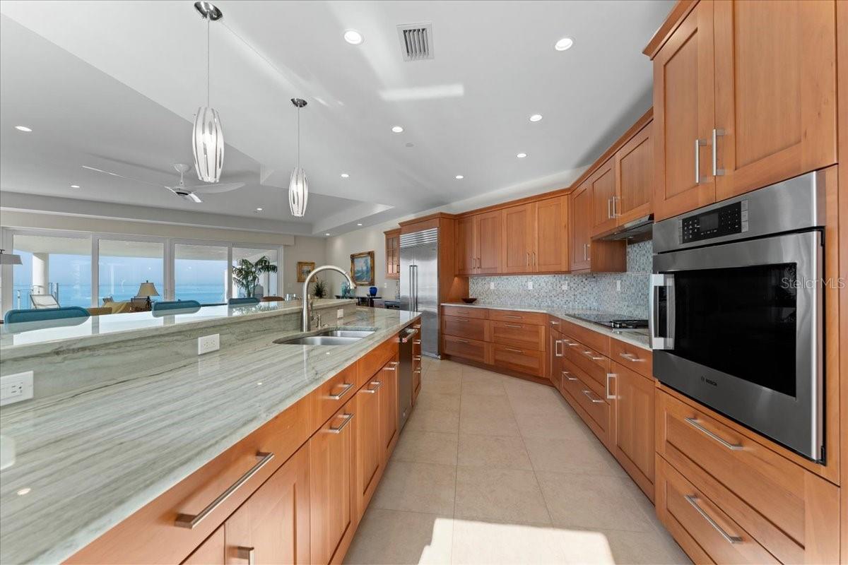 Image 14 of 65 For 2708 Beach Road 2