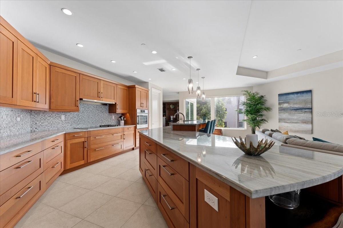 Image 20 of 65 For 2708 Beach Road 2