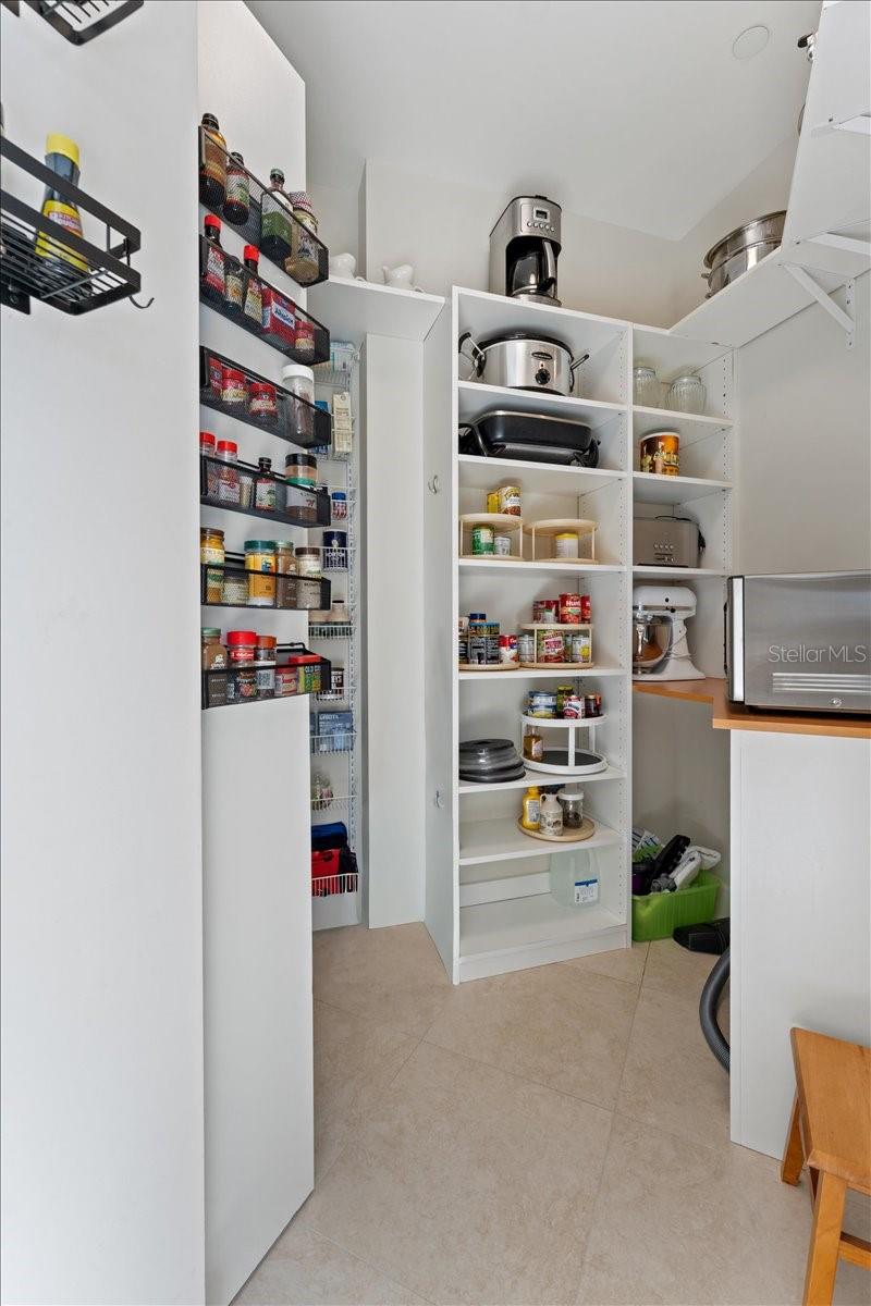 Image 21 of 65 For 2708 Beach Road 2