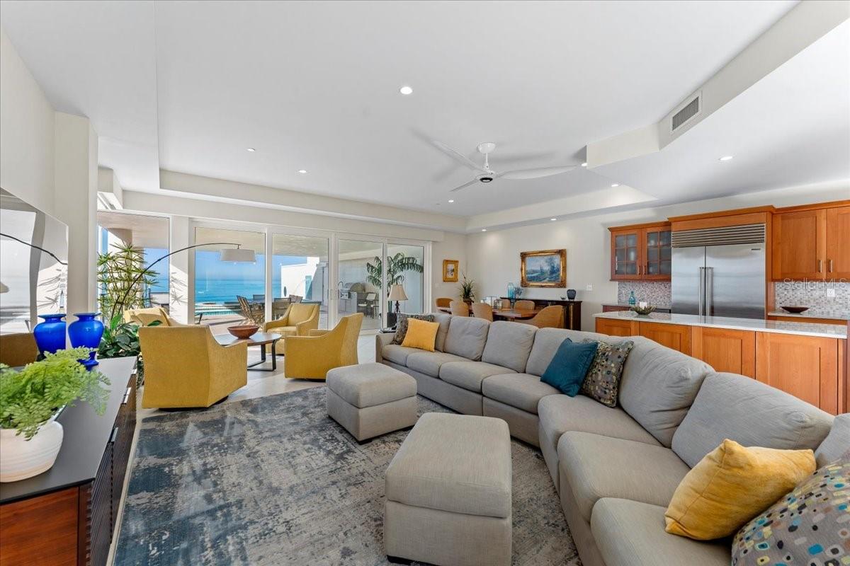 Image 23 of 65 For 2708 Beach Road 2