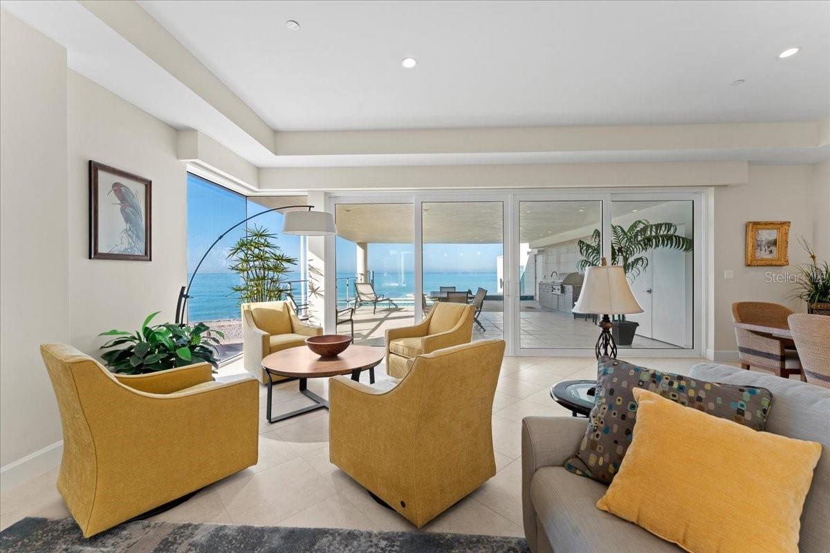 Image 25 of 65 For 2708 Beach Road 2