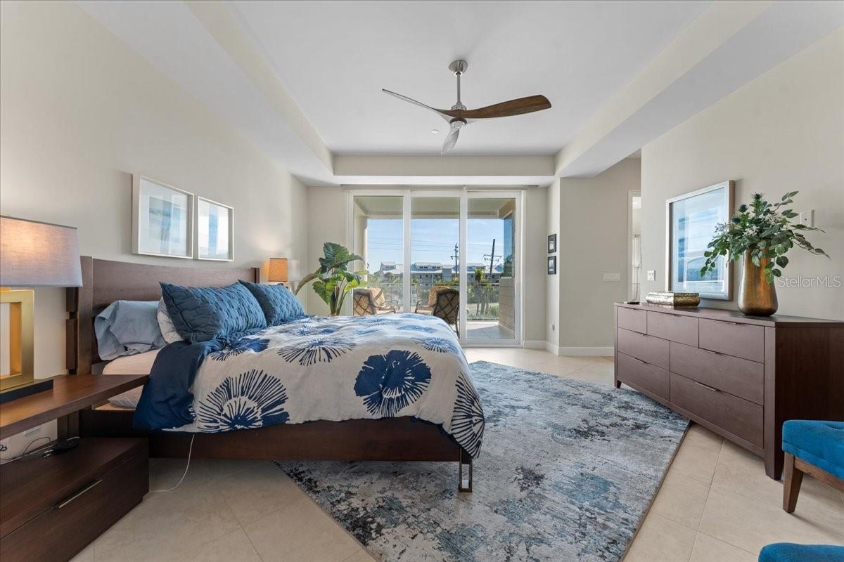 Image 32 of 65 For 2708 Beach Road 2