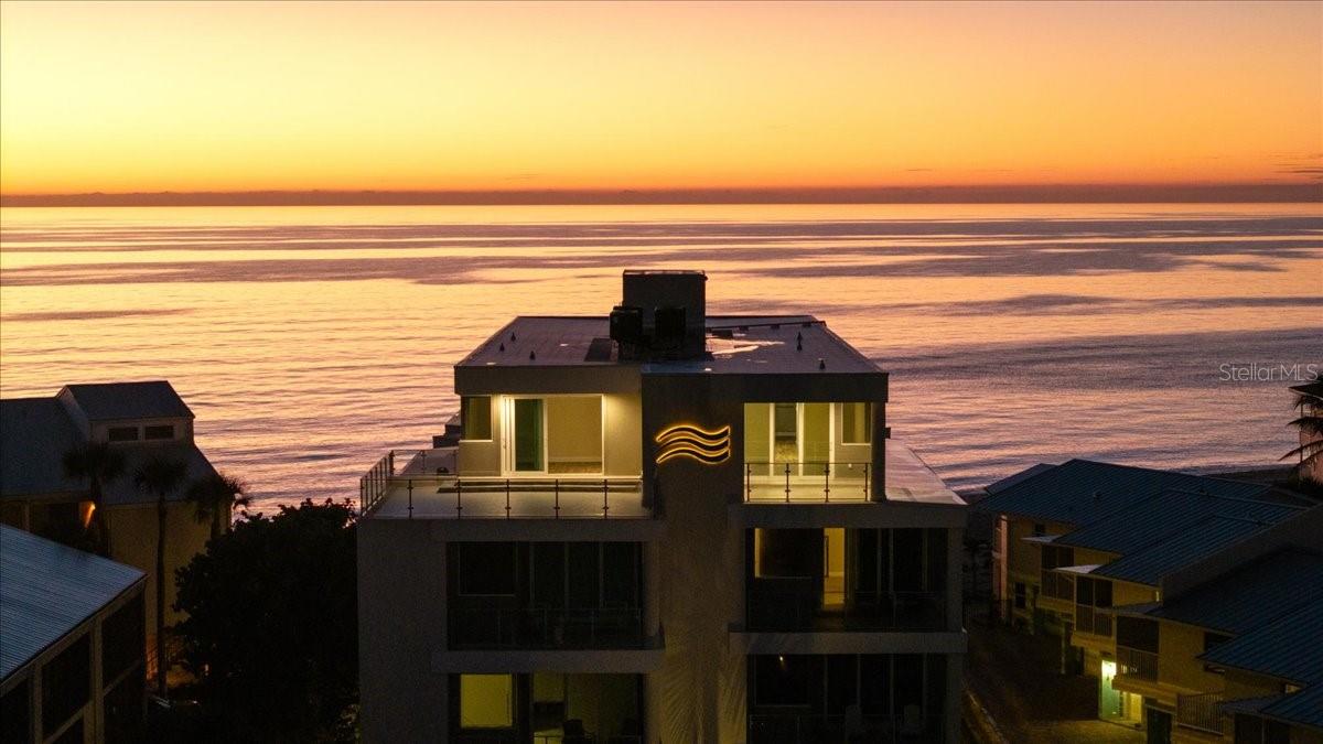 Image 4 of 65 For 2708 Beach Road 2