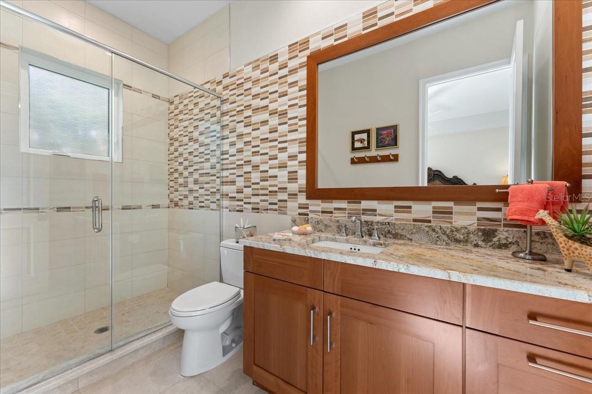 Image 42 of 65 For 2708 Beach Road 2