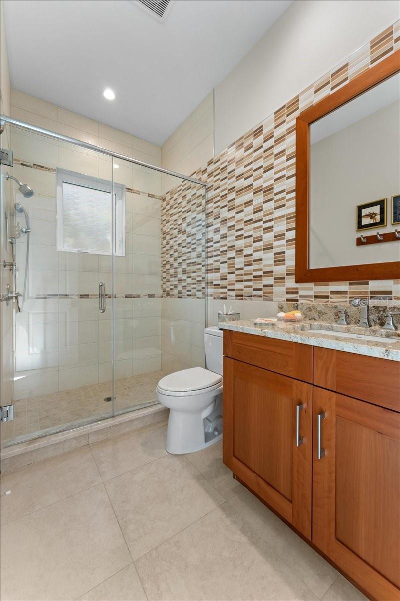 Image 43 of 65 For 2708 Beach Road 2