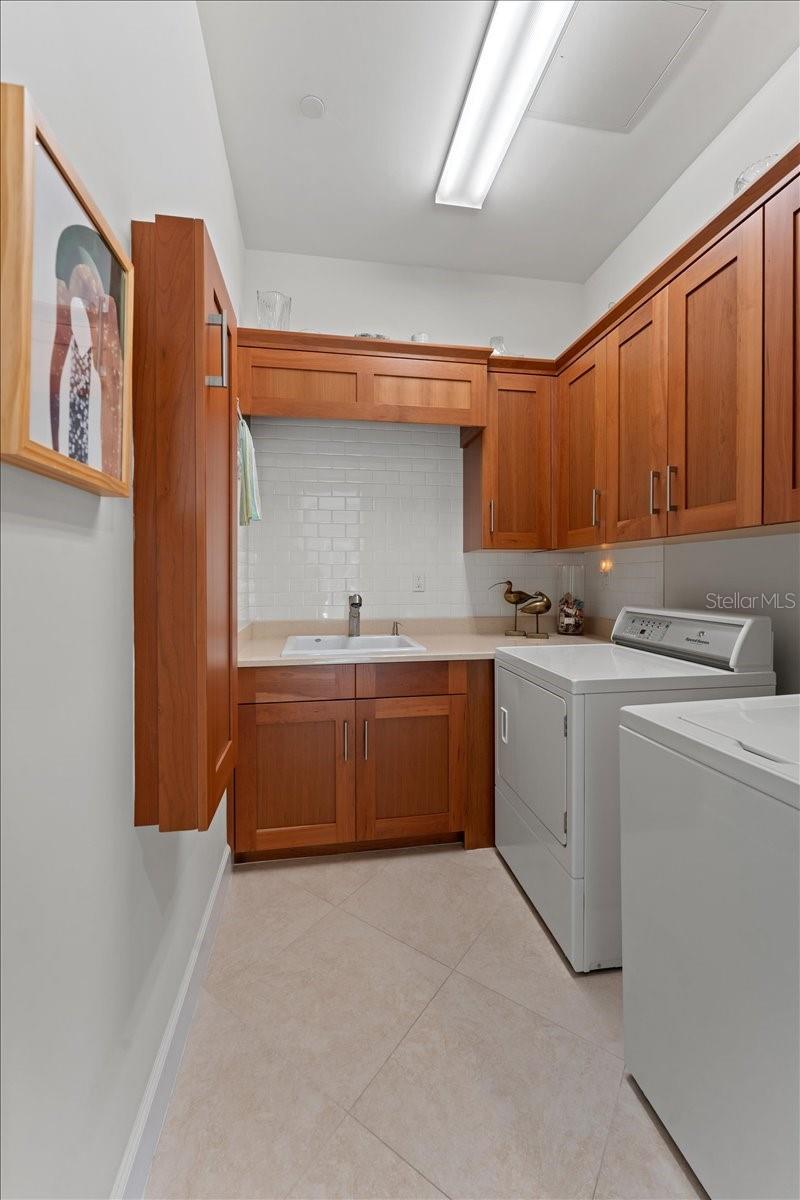 Image 52 of 65 For 2708 Beach Road 2