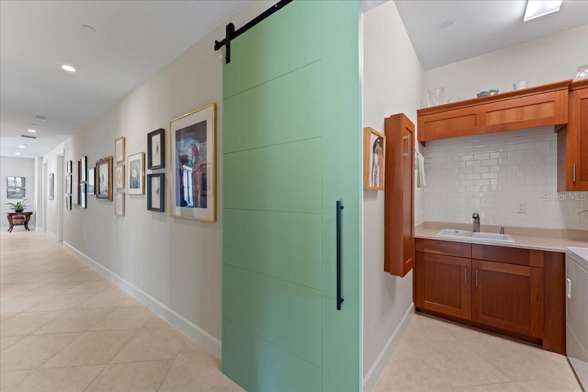 Image 53 of 65 For 2708 Beach Road 2