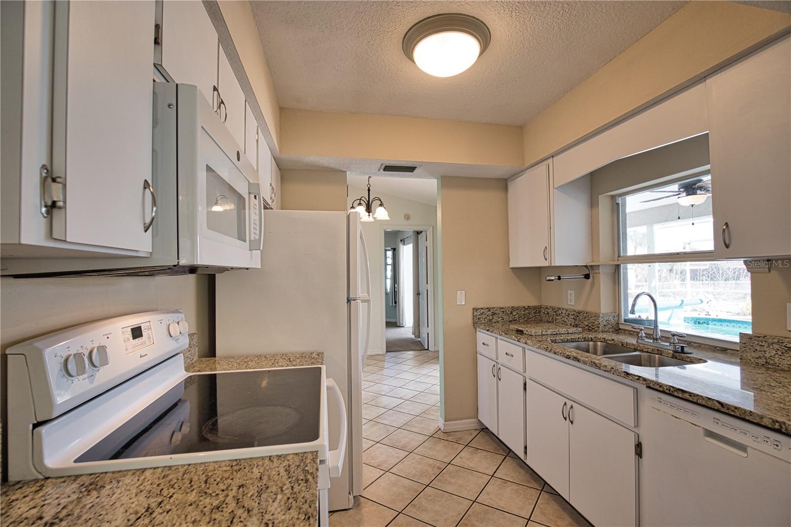 Image 12 of 47 For 7202 Mamouth