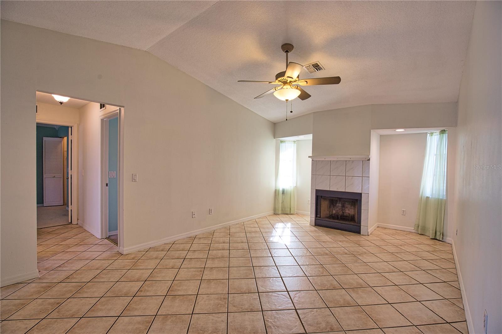 Image 18 of 47 For 7202 Mamouth