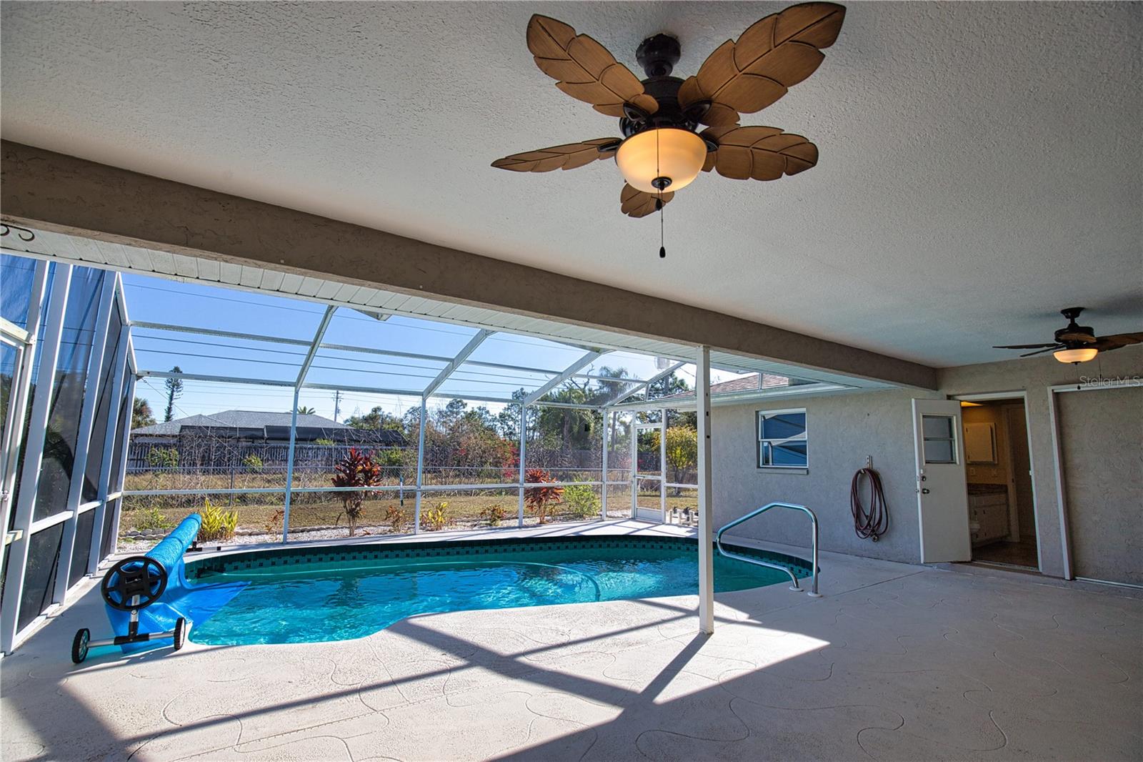 Image 41 of 47 For 7202 Mamouth