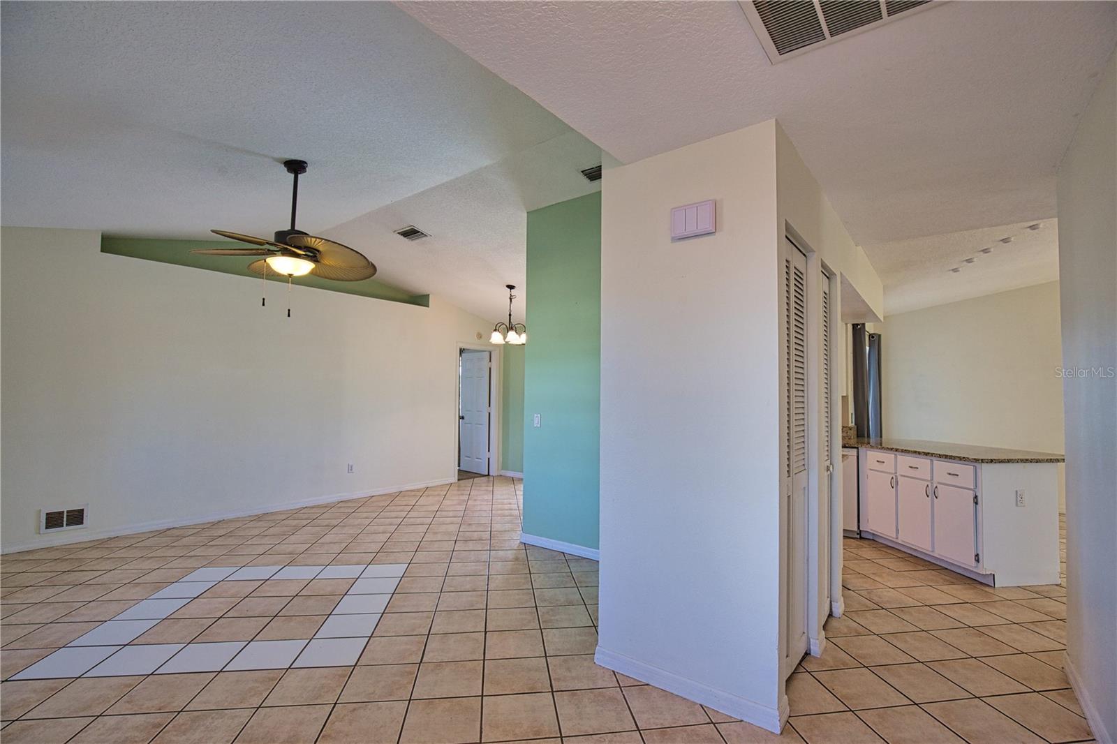 Image 5 of 47 For 7202 Mamouth