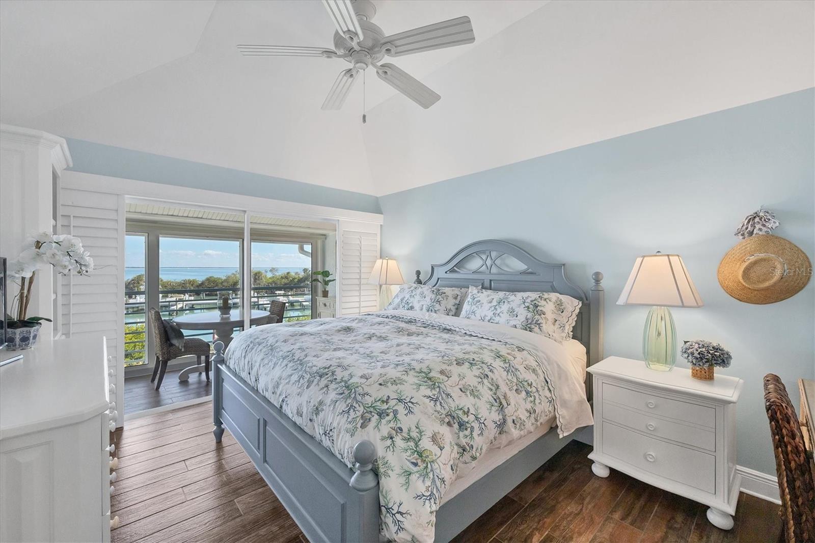 Image 12 of 49 For 5854 Gasparilla Road Mv20