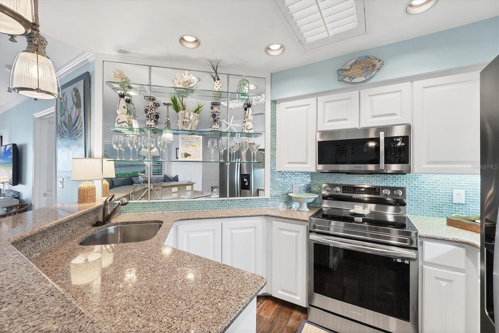 Image 7 of 49 For 5854 Gasparilla Road Mv20