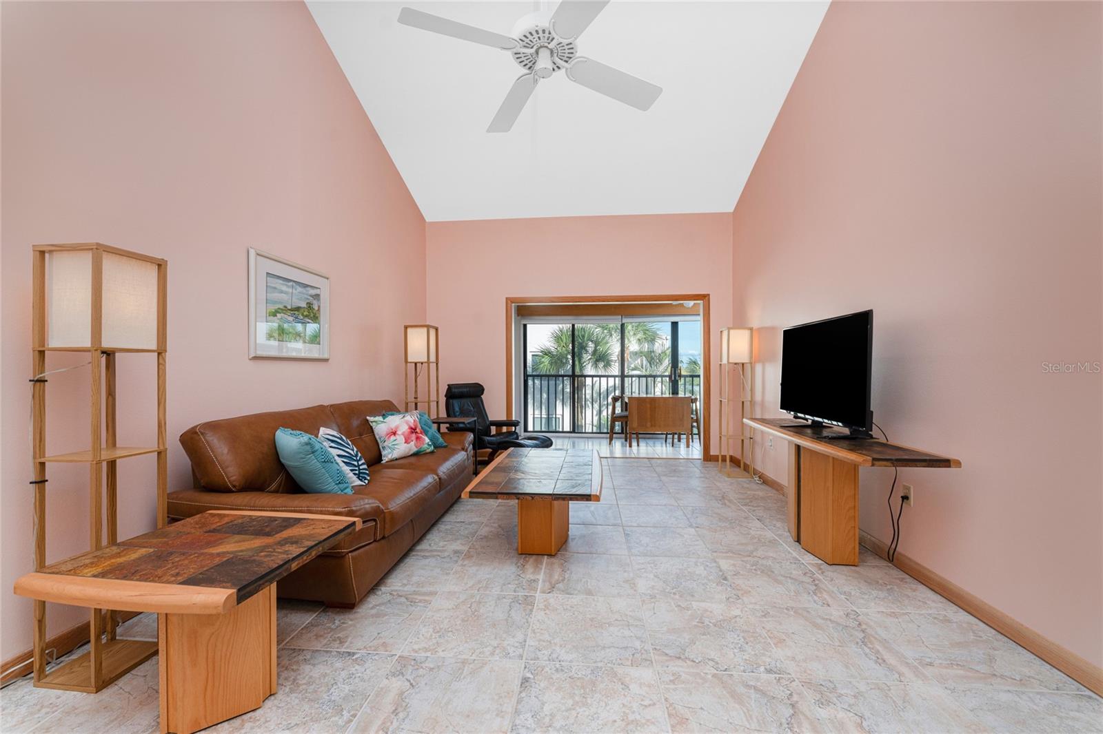 Image 10 of 64 For 2700 Beach Road D203