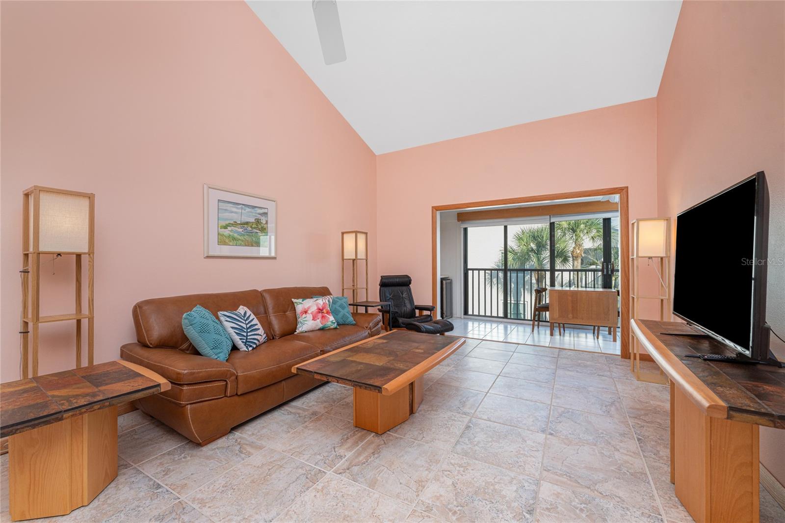 Image 11 of 64 For 2700 Beach Road D203