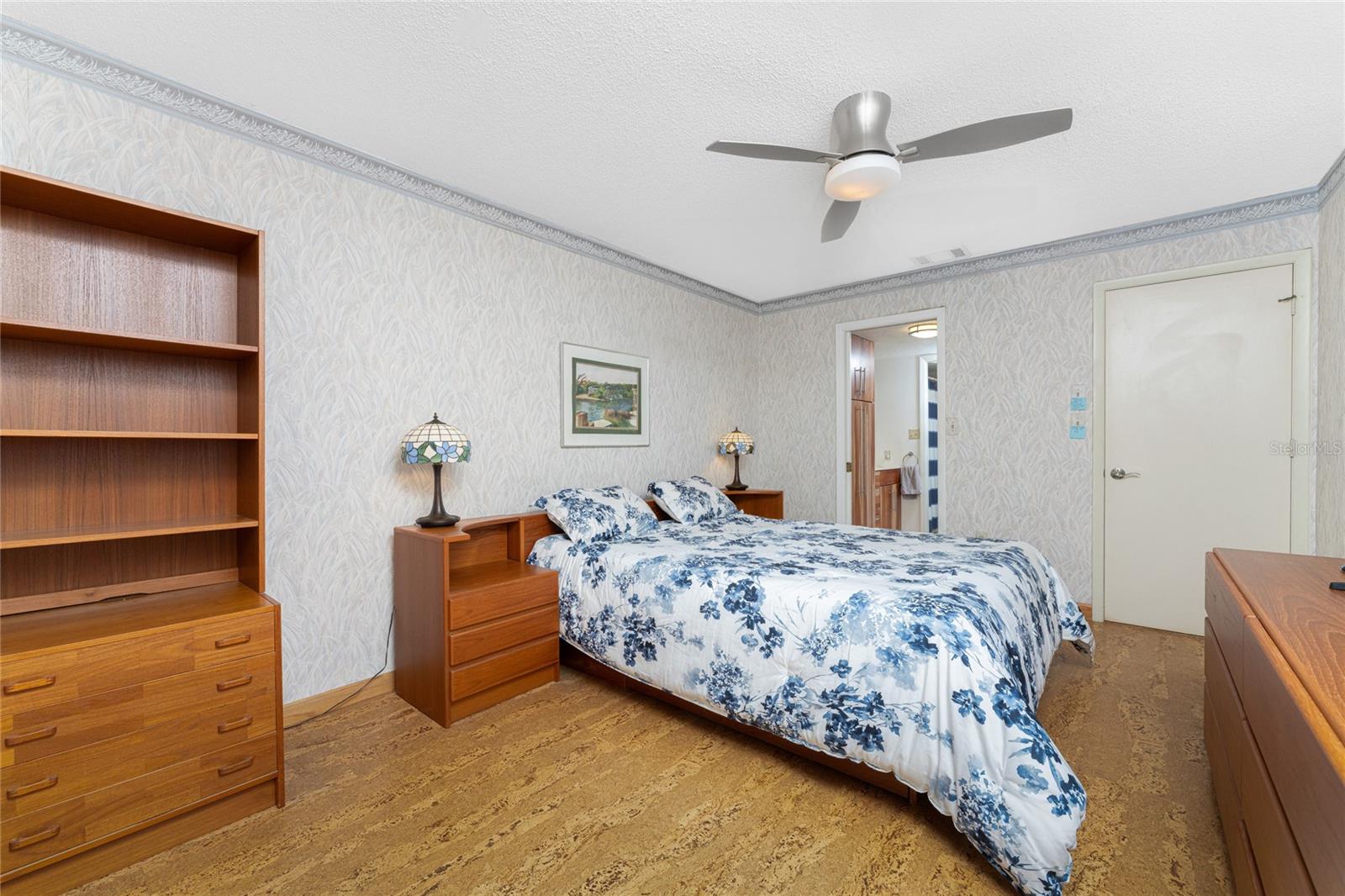 Image 22 of 64 For 2700 Beach Road D203