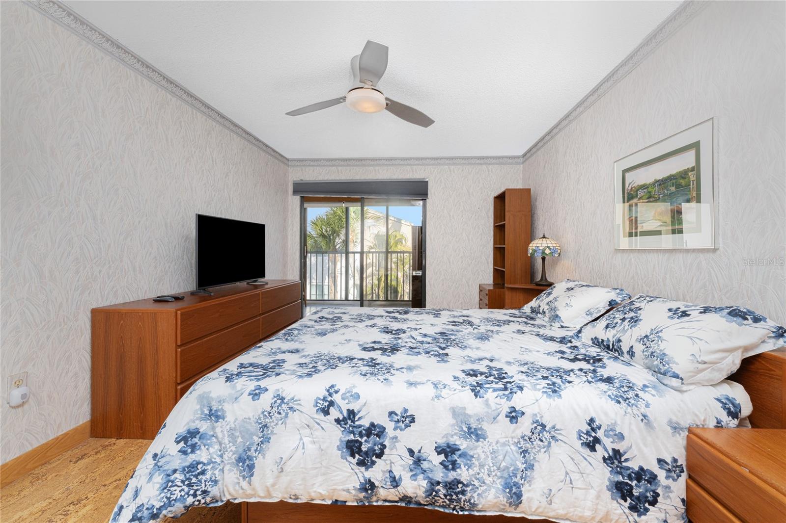 Image 23 of 64 For 2700 Beach Road D203